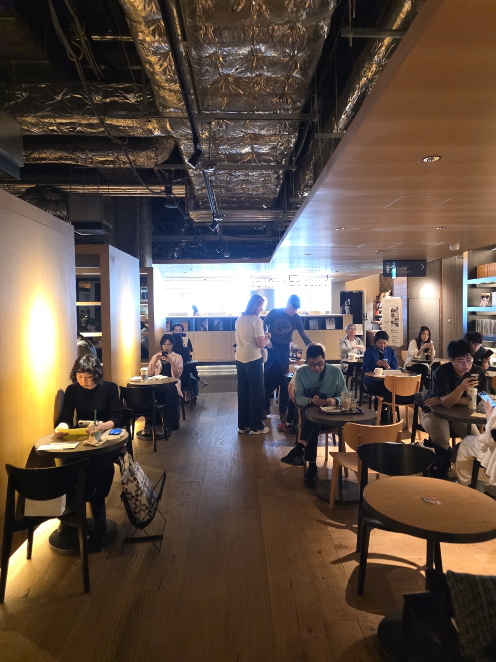 銀座 蔦屋書店 SHARE LOUNGE 9