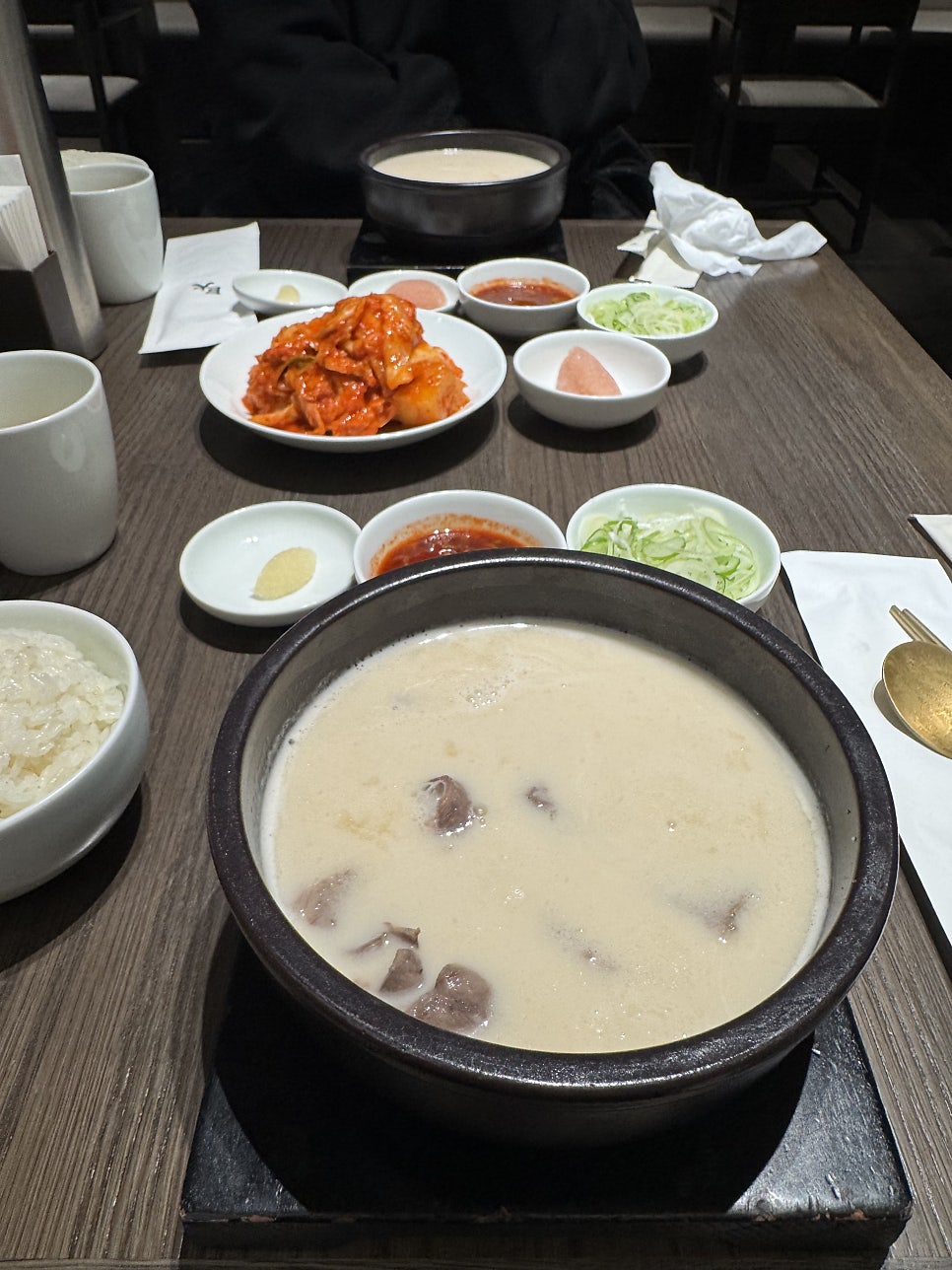 거대곰탕 서초점 11