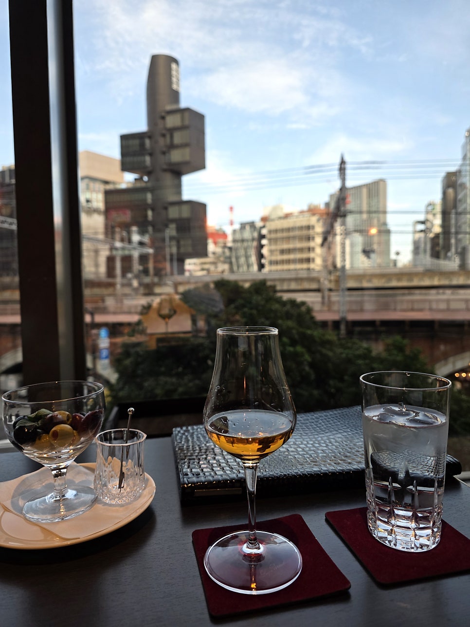 Cafe Bar TRAX 8